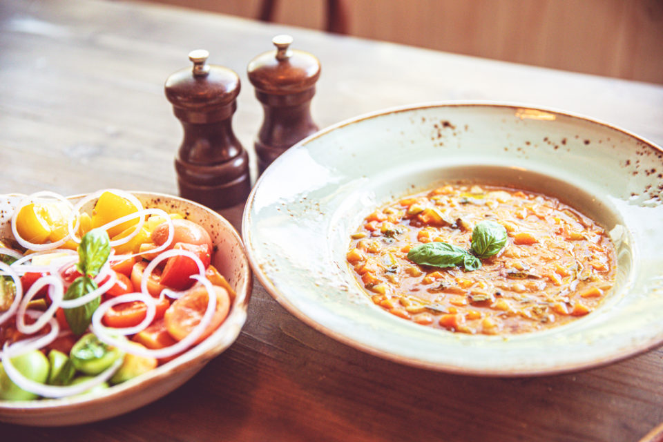 talian Minestrone Soup with Fresh Salad